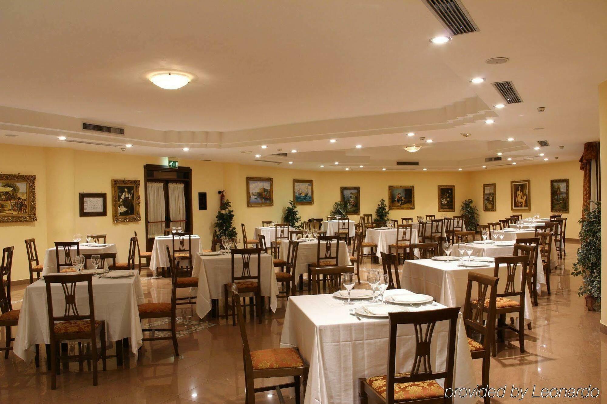Classhotel Napoli マリリアーノ レストラン 写真